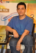 Aamir KHan meet Tata Tea-3 Idiots contest winners - inditop.com 3