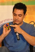 Aamir KHan meet Tata Tea-3 Idiots contest winners - inditop.com 5