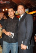 Aamir at CNN IBN heroes event - inditop.com 8