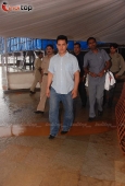 Aamir snapped at Novotel Hotel - inditop.com6