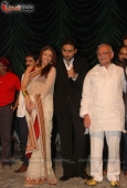 Aishwarya & Abhishek Bachchan at Raavan music launch - inditop.com 7