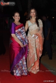 Aishwarya Rai at GR 8 Women Awards Red Carpet - inditop.com 