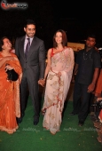 Aishwarya rai and Abhishek at Nandita Mahtani brother Bharat wedding reception - inditop.com 17