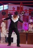 Akshay Kumar at Master Chef  Indian on location - inditop.com7