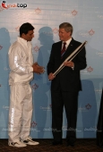 Akshay Kumar will carry Vancouver 2010 Olympic Torch, Exclusive pics - inditop.com 