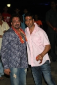 Akshaya Kumar, zayed khan & family, sunil shetty & family and lots more at Sanjay Dutt Mata Ki Chowki 5