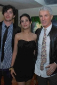 Amrita Rao & Baz Lurhman at Vincent Painting Exhibition - inditop.com 2