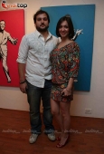 Amrita Rao & Baz Lurhman at Vincent Painting Exhibition - inditop.com 4