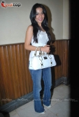 Amrita Rao at Dev Anand Jewel Thief screening 4