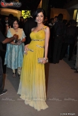 Amrita Rao, Minissha Lamba, Claudia at Filmfare red carpet set - inditop.com 3