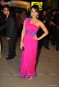 Amrita Rao, Minissha Lamba, Claudia at Filmfare red carpet set - inditop.com 8