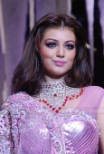 Ayesha Takia & Mugdha walks the ramp on final day of IIJW - inditop.com15