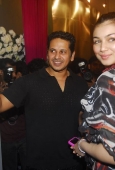 Ayesha Takia, Sunil Shetty & other top models  at the launch of Azeem KHan Accessories - inditop.com 3