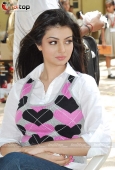 Beautiful Ayesha Takia and Shahid on location of film Pathshala - inditop.com 28