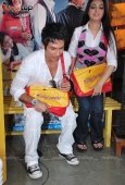 Beautiful Ayesha Takia and Shahid on location of film Pathshala - inditop.com 58