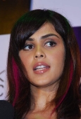 Beautiful Genelia at Spinz perfume launch 11