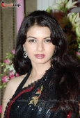 Bhagyashree at art gallery owner Usha Aggarwal son engagement - inditop.com7