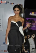 Celina Jately , Sonam Kapoor and Shriya Saran at DNA After Hours Style Awards - inditop.com 15