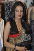 Celina jaitley inaugurates Jashn store - inditop.com 44