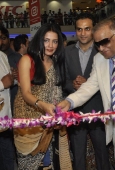 Celina jaitley inaugurates Jashn store - inditop.com 6