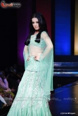 Celina, Monica Bedi walks the ramp for top designers Nisha Sagar, Archana Kocchar - inditop.com 10