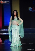 Celina, Monica Bedi walks the ramp for top designers Nisha Sagar, Archana Kocchar - inditop.com 11