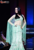 Celina, Monica Bedi walks the ramp for top designers Nisha Sagar, Archana Kocchar - inditop.com 14