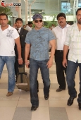 Dabangg team returns from Nagpur - inditop.com1