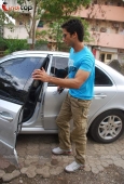 Dashing Shahid Kapoor spotted 2