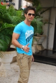 Dashing Shahid Kapoor spotted 7