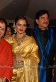 Daughter of Shatrughan Sinha, Sonakshi Sinha, Hema, Rekha at Saadiyan film premiere - inditop.com 11