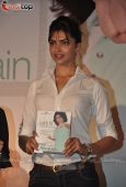 Deepika Padukone unveils Namita Jain Jaldi Fit Book - inditop.com22