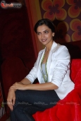 Deepika Padukone with Koel Purie for show on Kouch with Koel - inditop.com 8