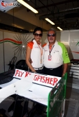 Deepika Padukone with hot desi F1 girls - inditop.com 4