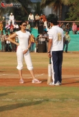 Deepika padukone, Jiah Khan, Akshay Kumar & other cast at Housefull cricket match - inditop.com 19