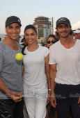 Deepika padukone, Jiah Khan, Akshay Kumar & other cast at Housefull cricket match - inditop.com 29