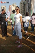 Deepika padukone, Jiah Khan, Akshay Kumar & other cast at Housefull cricket match - inditop.com 3