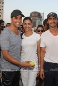 Deepika padukone, Jiah Khan, Akshay Kumar & other cast at Housefull cricket match - inditop.com 32