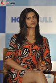 Deepika padukone, Jiah Khan, Akshay Kumar & other cast at Housefull press meet - inditop.com 15