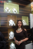 Esha deol at launch of Razwada Jewels Boutique in Bandra - inditop.com 