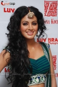 Geeta Basra shoots for Hyderabad Bridal show in Archana Kocchar at Luv Asrani studio - inditop.com21