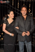 HOT Amisha Patel at Sanjay Dutt Wedding Anniversary Bash - inditop.com 3