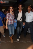 Hrihtik arrives with Barbara in Mumbai - inditop.com16