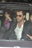 Hrihtik arrives with Barbara in Mumbai - inditop.com3