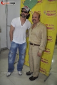 Hrithik & Rajesh Roshan promote Kites on Radio Mirchi - inditop.com 1