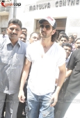 Hrithik & Rajesh Roshan promote Kites on Radio Mirchi - inditop.com 15