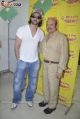 Hrithik & Rajesh Roshan promote Kites on Radio Mirchi - inditop.com 3