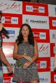 Hrithik Roshan and Barbara Mori at BIG FM Studios to greet the winners of Love Unlimited contest - inditop.com1