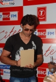 Hrithik Roshan and Barbara Mori at BIG FM Studios to greet the winners of Love Unlimited contest - inditop.com8