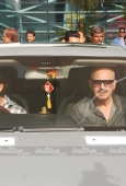 Hrithik, Barbara and Rakesh Roshan arrive after Kites promotion in Kolkata - inditop.com14